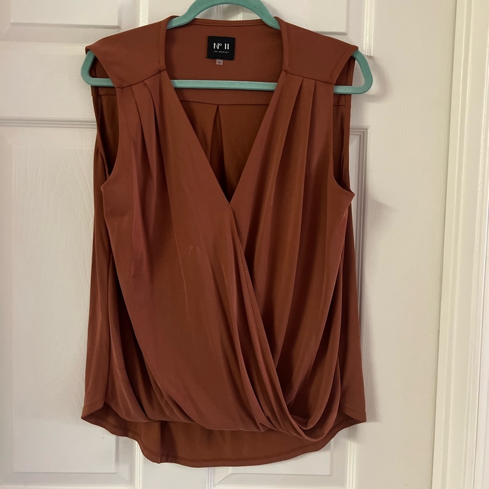 Rust Sleeveless Drape Front Top. No 11 Los Angeles. EUC! Size Large.